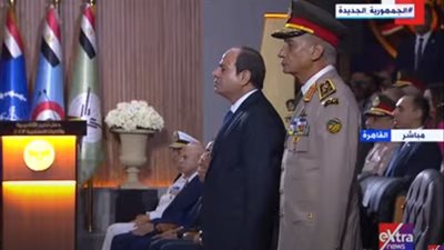 عاجل| الرئيس يشهد فعاليات تسليم وتسلم القيادة لطلاب الكليات العسكرية