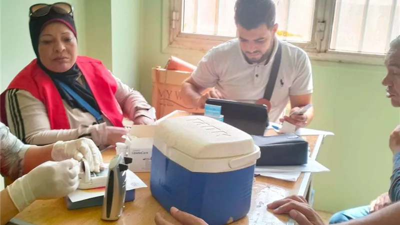 محافظ أسيوط يتابع جهود مديرية الصحة في تنفيذ مبادرة 100 يوم صحة