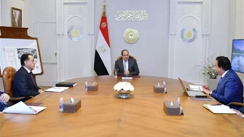 تنفيًذا لتوجيهات الرئيس.. وزير الصحة: رفع درجة الاستعداد بالمستشفيات للتعامل مع أي طوارئ طبية من غزة