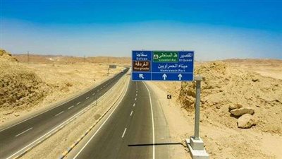 النقل تنشر صورًا لتقدم أعمال تنفيذ القطار الكهربائي السريع