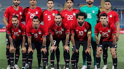 صلاح في المقدمة.. تشكيل مصر المتوقع أمام الجزائر اليوم