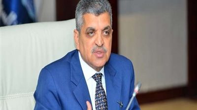 أسامة ربيع: قناة السويس بلا منافس والإيرادات زادت بنسبة 30 %