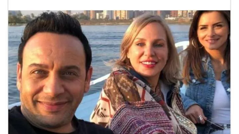 كيف ظهر مصطفى قمر برفقة شيرين رضا على ضفاف نهر النيل؟