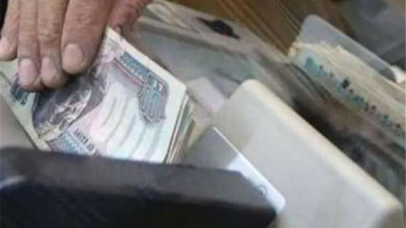 اليوم .. صرف مرتبات شهر يوليو بالزيادات