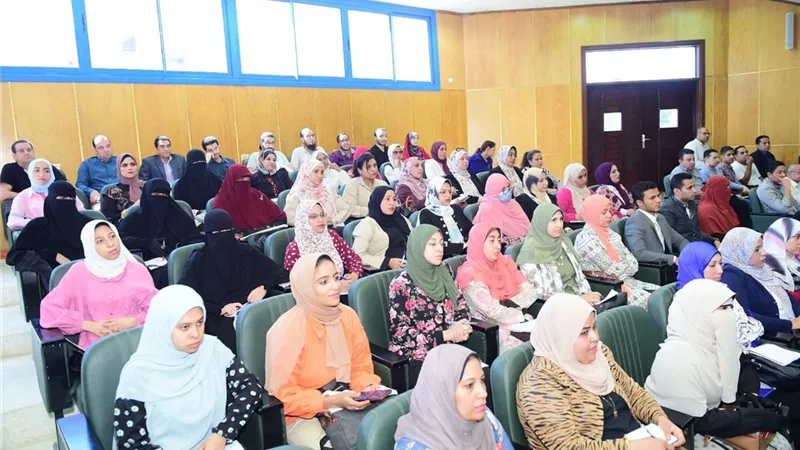 بالتعاون مع بنك المعرفة المصري ..جامعة سوهاج تنظم ورشة عمل بمشاركة 150 متدرب من الباحثين