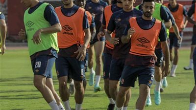 موسيماني يحاضر لاعبي الأهلي بالفيديو