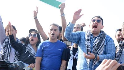 النائب أحمد فتحي يشارك فى مظاهرات أمام النصب التذكارى لدعم القضية الفلسطينية