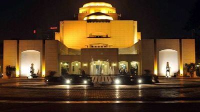 34 فنانا مصريا يصلون العاصمة الإيطالية روما للاحتفال بميلاد أوبرا عايدة