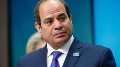 الرئيس السيسي يصل إلى مقر انعقاد قمة القاهرة للسلام بالعاصمة الإدارية