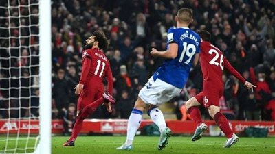 صلاح يقود هجوم ليفربول أمام إيفرتون في 
