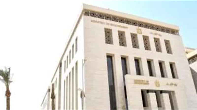 قيادات وزارة الأوقاف يؤدون صلاة الغائب في أكثر من 
