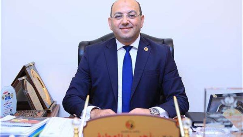 الدكتور أحمد العطيفي
