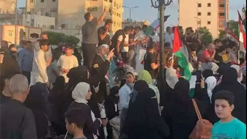 الشباب والرياضة تنظم وقفة تضامنية مع الفلسطينيين بميدان الساعة بشمال سيناء