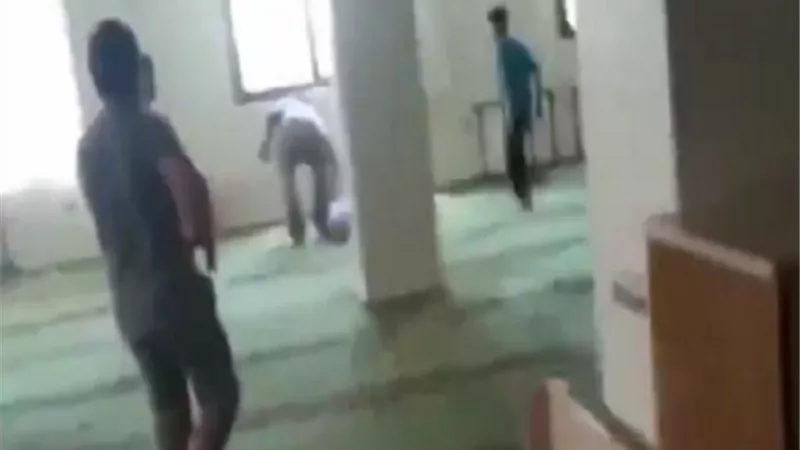 إمام مسجد يعتدى بوحشية على طفل داخل أحد المساجد بتركيا