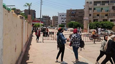 طلاب الثانوية العامة بالقليوبية: امتحان الجغرافيا به 