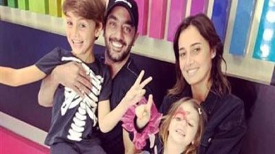 أحمد فلوكس يهاجم حلا شيحة: