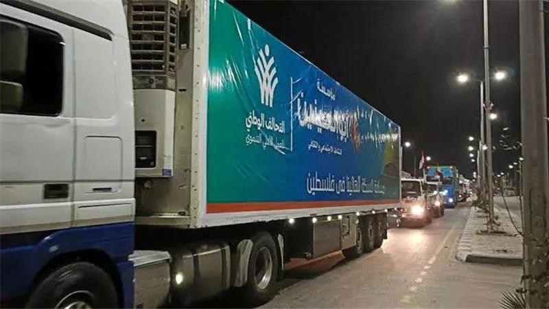 معبر رفح يستعد لاستقبال 17 شاحنة مساعدات جديدة