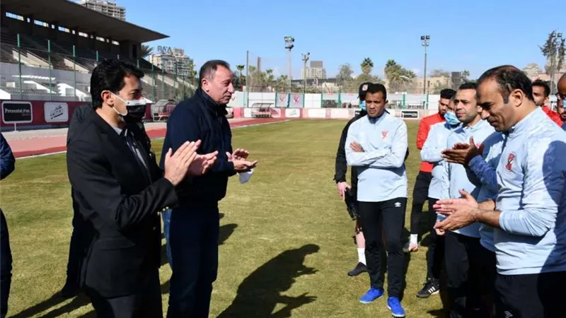 وزير الرياضة يطمئن على بعثة الأهلي بالمغرب قبل نهائي إفريقيا