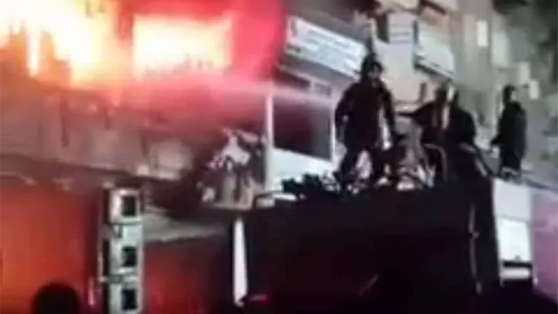 تحقيقات موسعة لكشف ملابسات حريق عقار فيصل