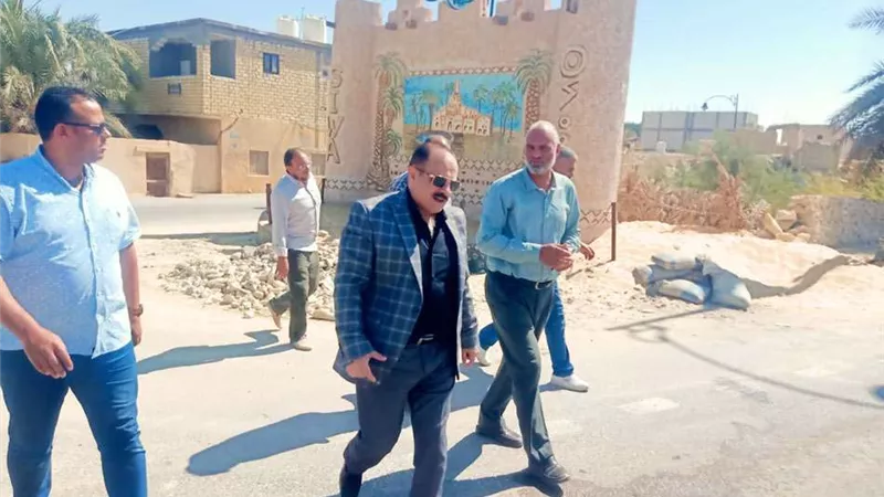 رئيس مدينة سيوة: غلق آبار المياه الجوفية العشوائية في الواحة