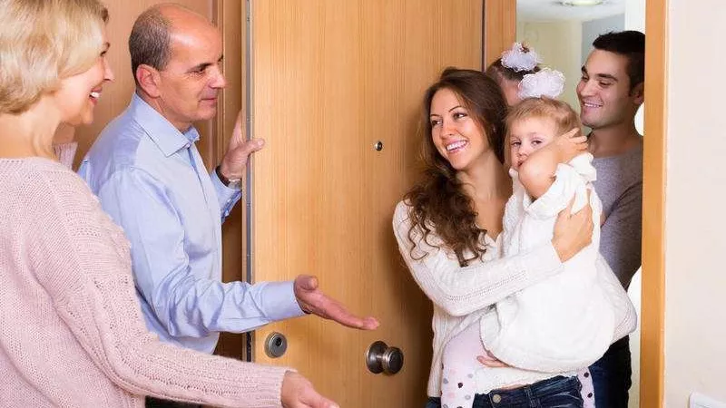 مع اقتراب العيد.. تعرف على أصول وقواعد الزيارات