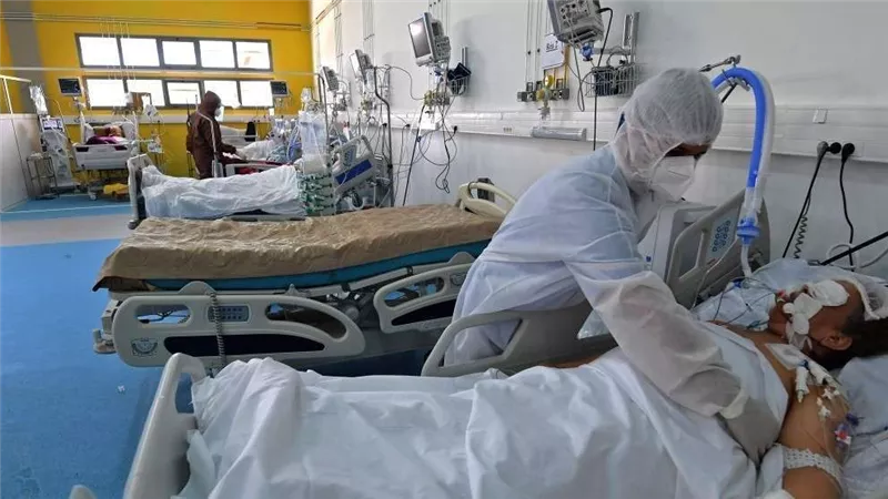 فرنسا ترسل شحنة أكسجين إلى تونس ودفعة جديدة من المساعدات المغربية