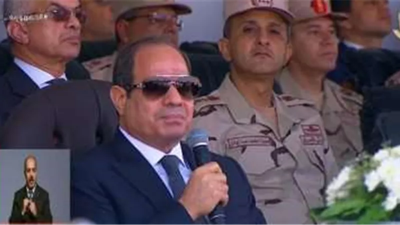 السيسي: أوجه التحية والتقدير للقوات المسلحة وقت الحرب والسلم