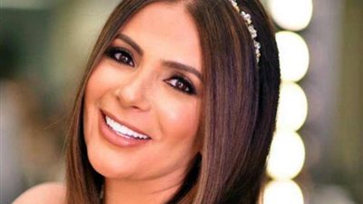 تصاعد الأزمة بين منى زكي واليوتيوبر من السب والقذف إلى الحكم القضائي