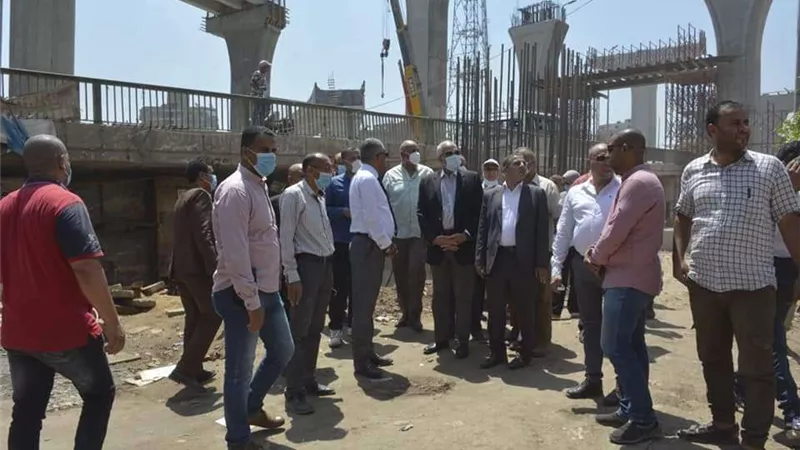 بالصور | محافظ الجيزة يتفقد المسارات المرورية بمحيط محور الفريق كمال عامر