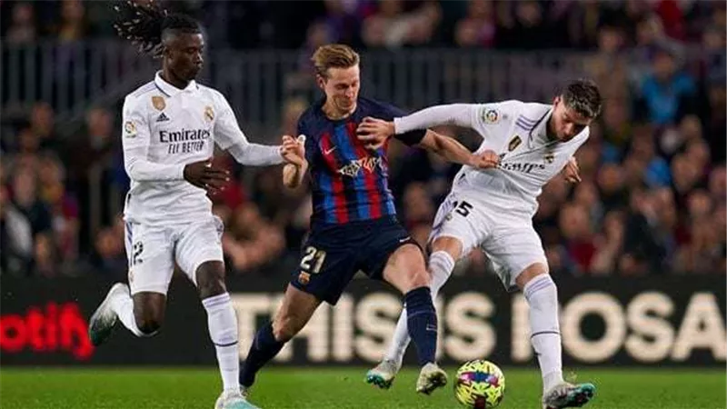 بي إن سبورتس تكشف النقاب عن معلقين الكلاسيكو بين برشلونة وريال مدريد