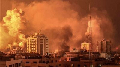 مستشار الرئيس الفلسطيني: نحن الآن نعيش في مذبحة |فيديو