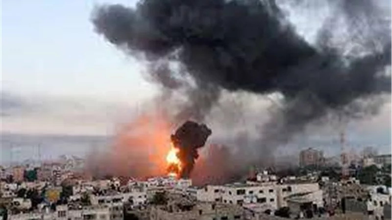 إعلام فلسطيني: استمرار القصف المدفعي الإسرائيلي العنيف شرق محافظة خان يونس جنوب قطاع غزة
