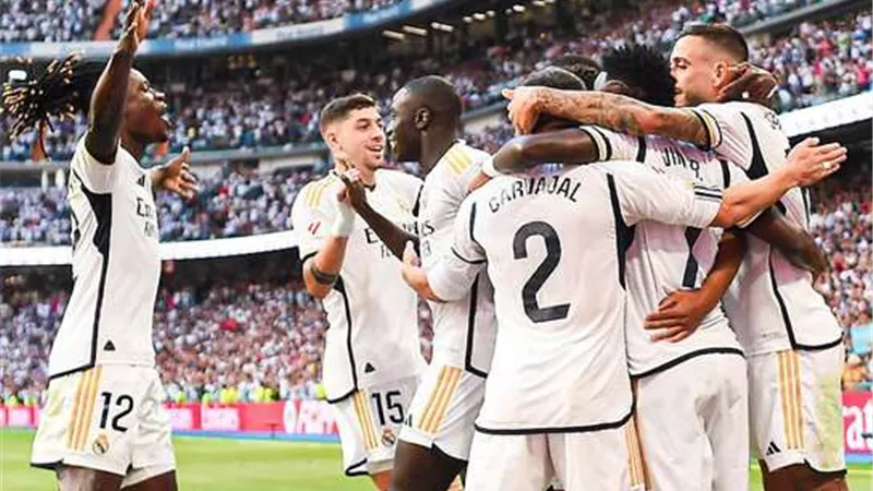 فينيسيوس ورودريجو يقودان هجوم ريال مدريد أمام برشلونة في الكلاسيكو