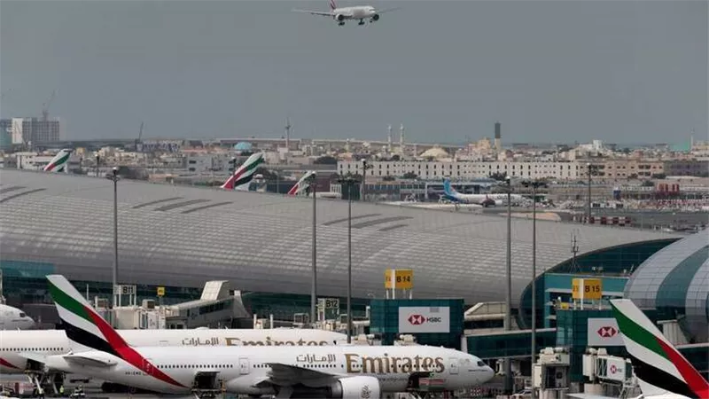 الإمارات تعلن وقوع حادث تصادم بين طائرتين في مطار دبي (التفاصيل)