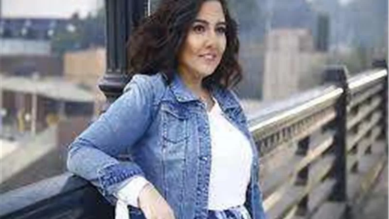 «ما عندناش باب رزق غيره».. مي كساب تدافع عن عمل الفنانين وسط أحداث غزة