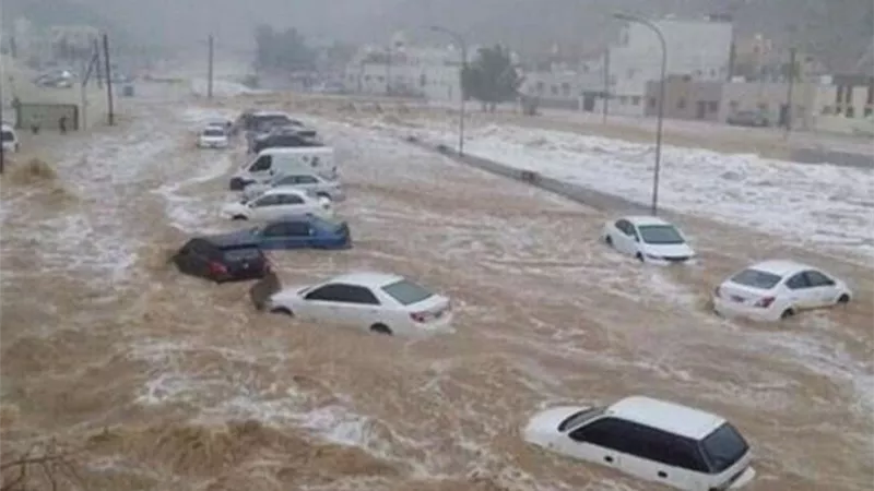 السيول تقطع طريق «سفاجا- قنا» .. وتحرك عاجل من محافظة البحر الأحمر