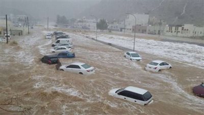 عاجل| سيول تقطع طريق «شرم الشيخ - دهب»