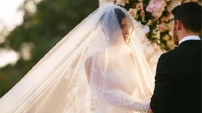 شاهد .. زواج طفل بعمر الـ11 عاما في العراق يثير جدلاً واسعًا
