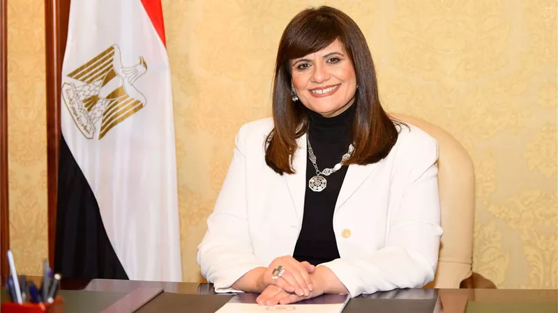 وزيرة الهجرة تعلن إعادة فتح مبادرة استيراد السيارات للمصريين بالخارج