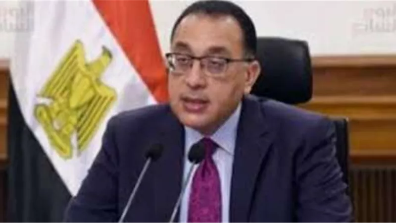 وصول رئيس الوزراء إلى مطار العريش برفقة وفد وزاري رفيع المستوى