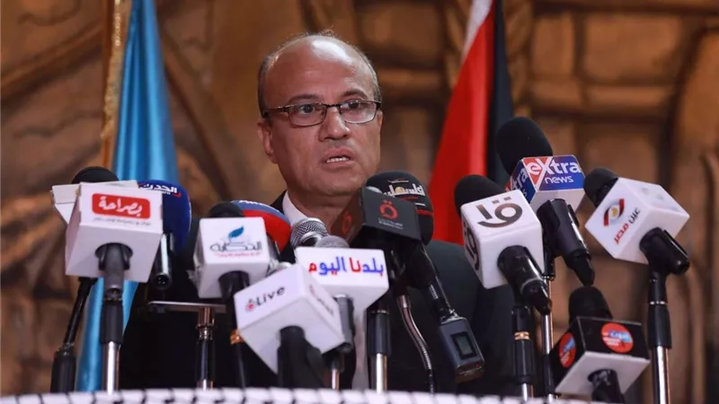 حسين الزناتي يشارك في الندوة الشهرية لـ جمعية الكاتبات المصريات