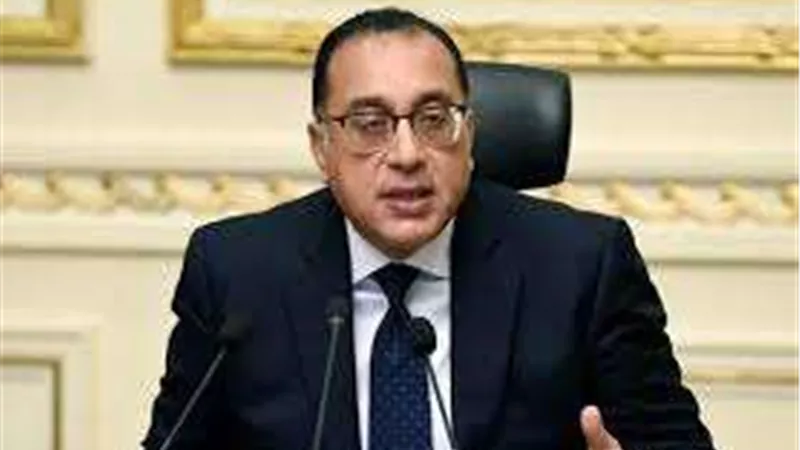 رئيس الوزراء يضع حجر أساس عدد من التجمعات التنموية الحضرية