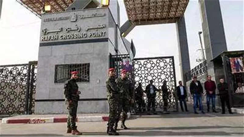 فتح معبر رفح لنقل المساعدات والمصابين مقابل عبور حاملي الجنسيات المزدوجة.. فيديو