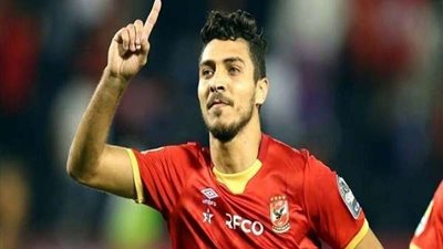 شريف يقود هجوم الأهلي أمام أسوان.. وبانون على مقاعد البدلاء