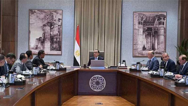 رئيس الوزراء يتابع جهود تطوير المناطق غير المخططة في محافظة القاهرة