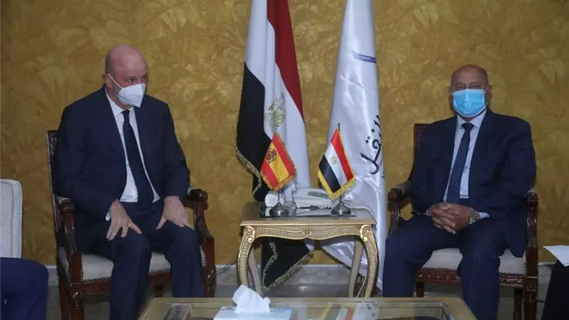 الوزير : خطة شاملة لتحديث قطارت الخطين الأول والثاني لمترو  الأنفاق