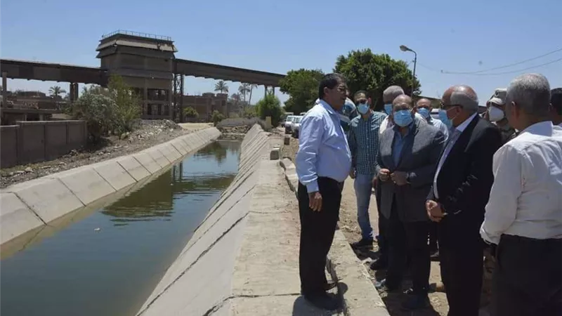 بالصور | محافظ الجيزة يتفقد مشروعات 