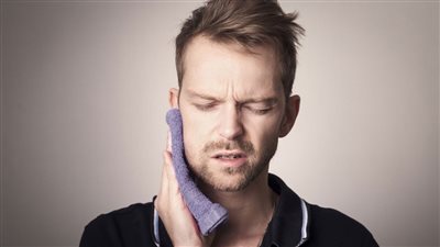 أبرزها زيت القرنفل.. 6 طرق سحرية لمحاربة آلام الأسنان