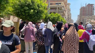 تباين آراء طلاب الثانوية العامة بالقليوبية حول صعوبة الاستاتيكا والأحياء