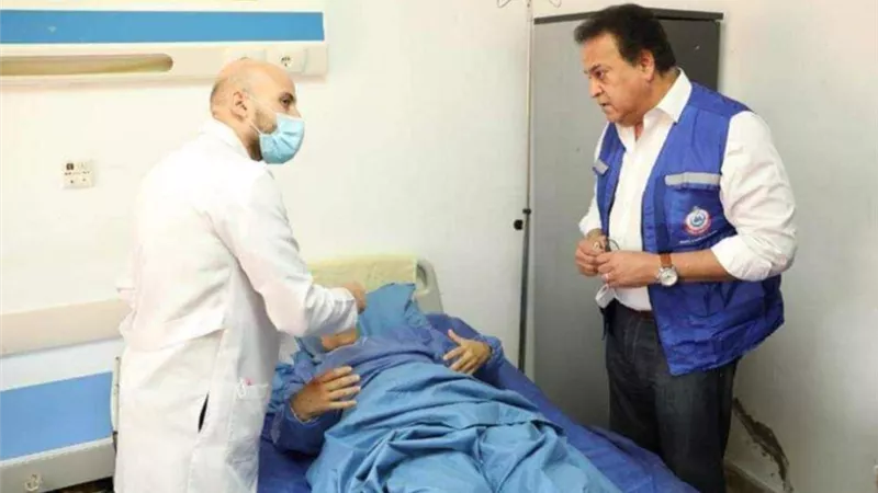 وزير الصحة يتفقد مستشفى بئر العبد ويطمئن على جرحى غزة